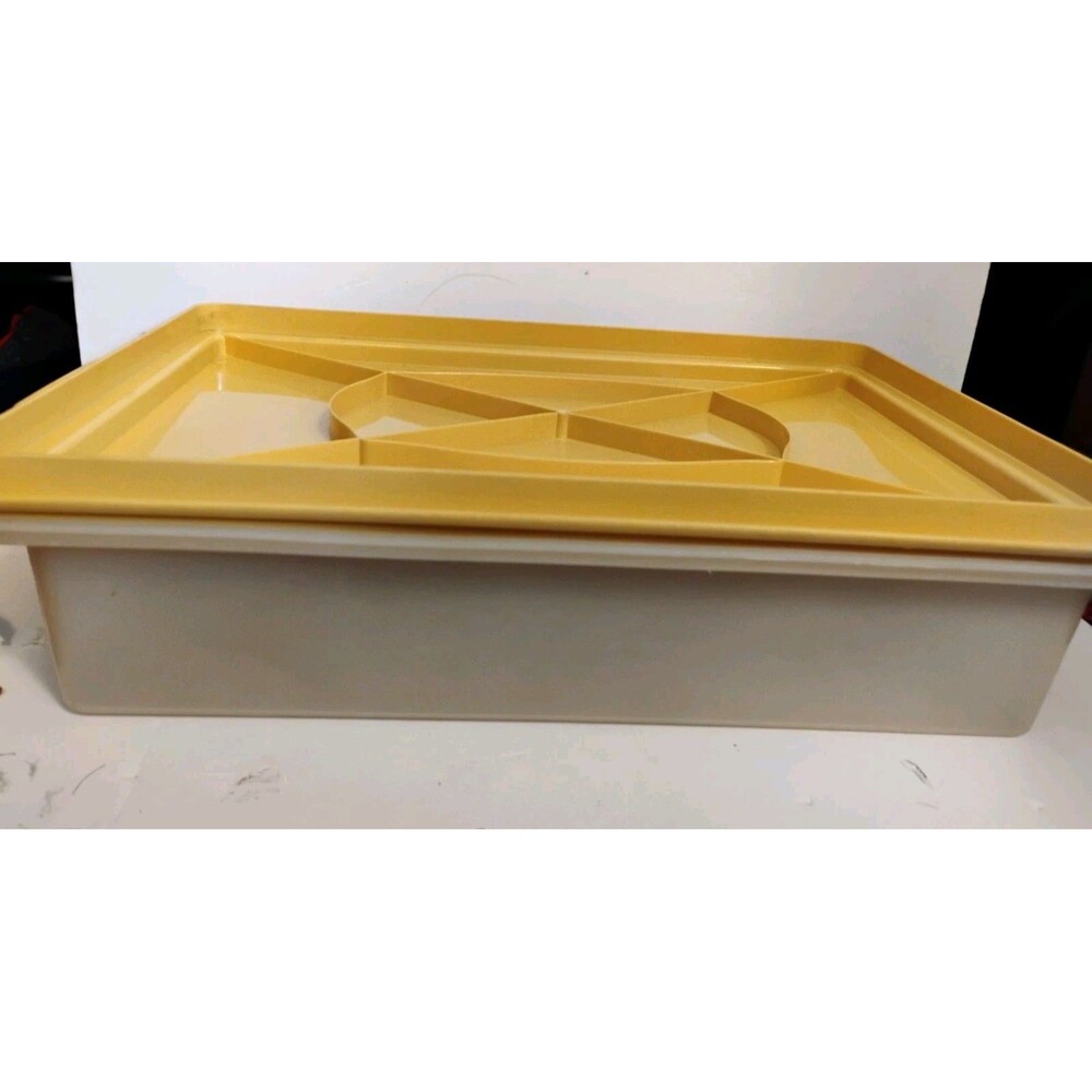 Vintage Tupperware Rectangular Sheet Cake Taker Carrier Harvest Gold 9x13 #622